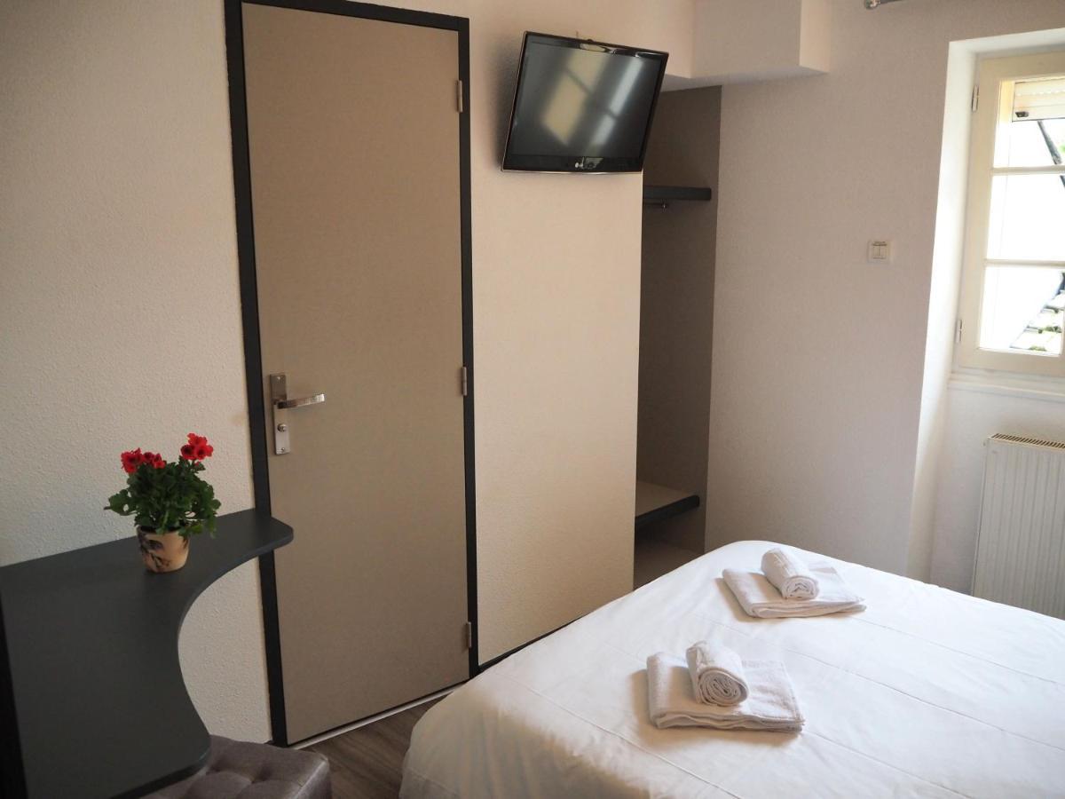 Hotel Le Foirail Фижак Экстерьер фото
